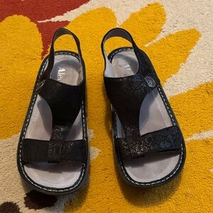 Alegria Black Floral-Accent Slingback Flats sandals size 38